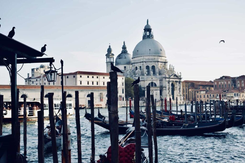 Et billede fra en kanal i Venedig, Italien.
